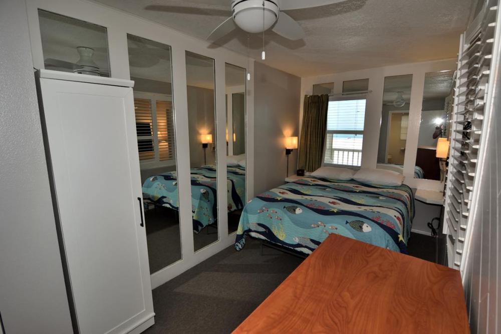  Gulf Front 1 BR