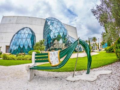 Visit The Dalí Museum