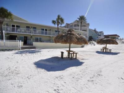 Hideaway Sands Resort